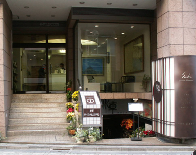 上野ターミナルホテル玄関