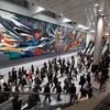 渋谷の巨大パブリックアート：岡本太郎「明日の神話」を補修