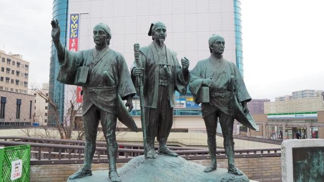 水戸駅前(フリー素材より)