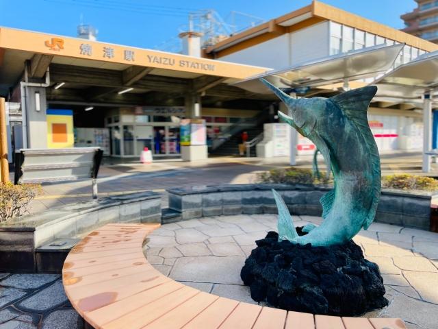 JR焼津駅前(フリー素材より)