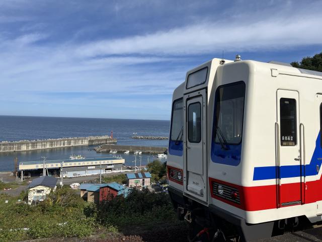 盛岡市/北上川と岩手山(フリー素材より)