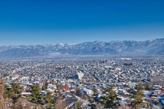 冬の善光寺平(フリー素材より)