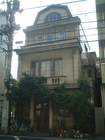旧・忍旅館(2005/9写)