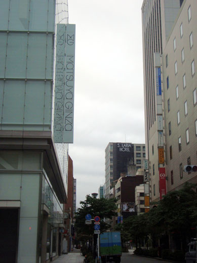 ソラリア西鉄ホテル銀座(中央通りからの眺め)
